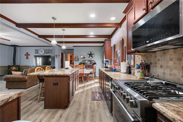 13224 Taylor Orchard Road, Gentry, AR 72734