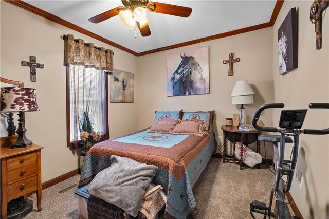 13224 Taylor Orchard Road, Gentry, AR 72734