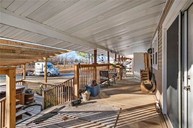 13224 Taylor Orchard Road, Gentry, AR 72734