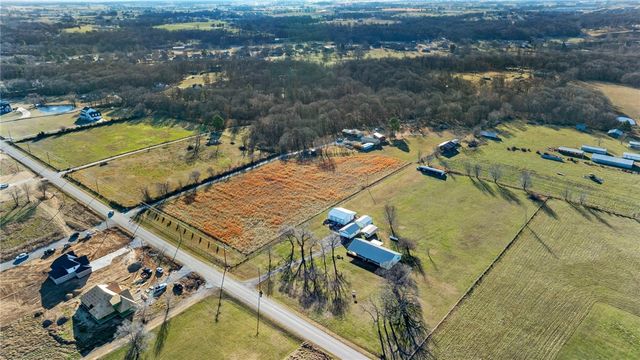 13224 Taylor Orchard Road, Gentry, AR 72734