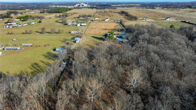 13224 Taylor Orchard Road, Gentry, AR 72734