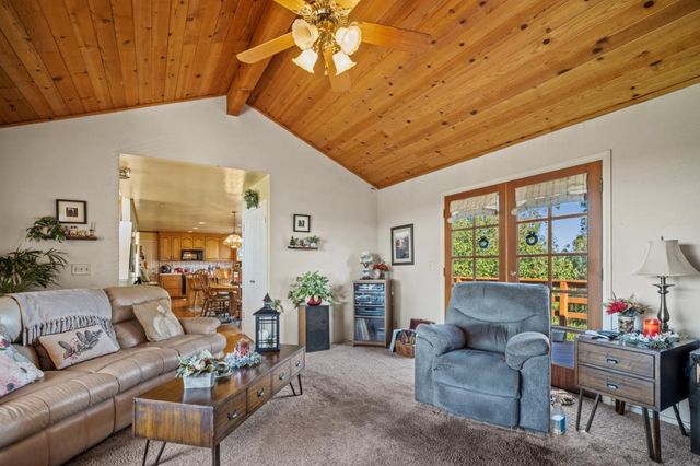 7442 Leafwood Drive, Prunedale, CA 93907