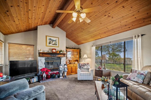 7442 Leafwood Drive, Prunedale, CA 93907