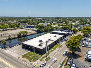 8700 NW 7th Ave, Miami, FL 33150