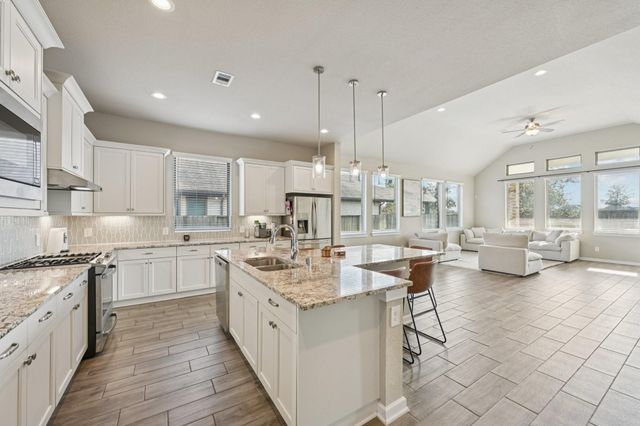 4734 Franklin Way, Iowa Colony, TX 77583