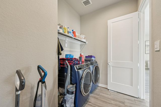 4734 Franklin Way, Iowa Colony, TX 77583