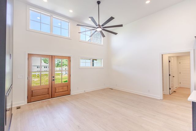 112 Jennings Lane, Shelbyville, TN 37160