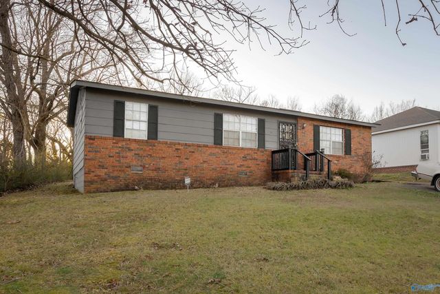 34 S Broadway Street, Florence, AL 35630