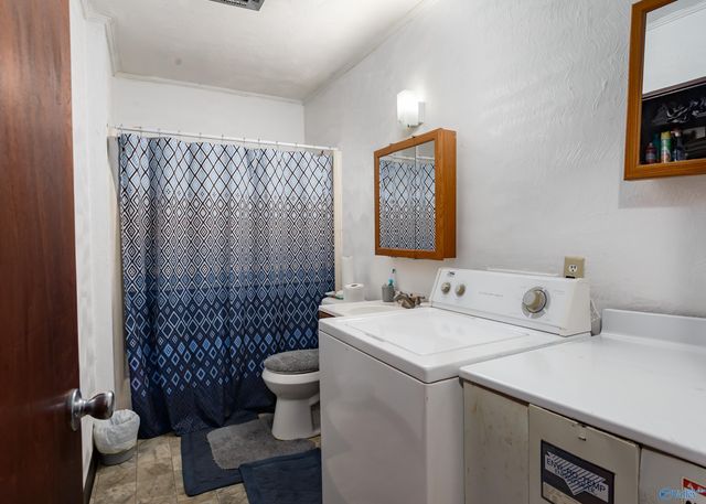 34 S Broadway Street, Florence, AL 35630