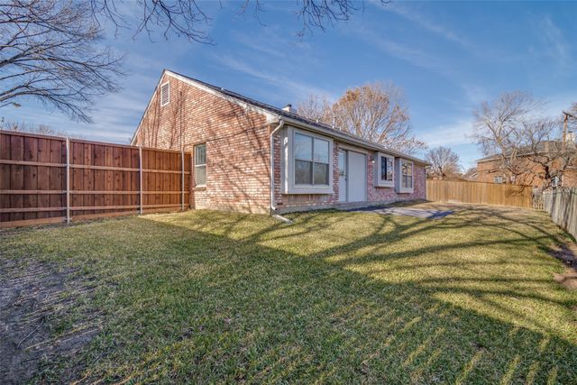 8122 Blackfin Drive, Rowlett, TX 75089