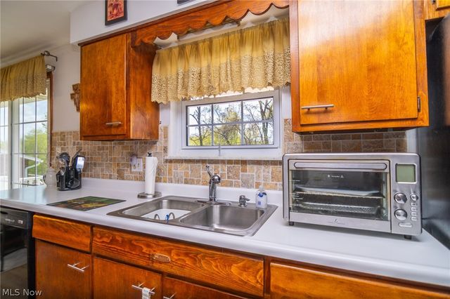 116 Rex Avenue, Wintersville, OH 43953