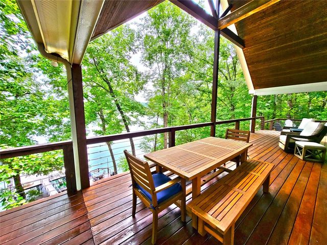 108 Carolina Cove Road, Seneca, SC 29672