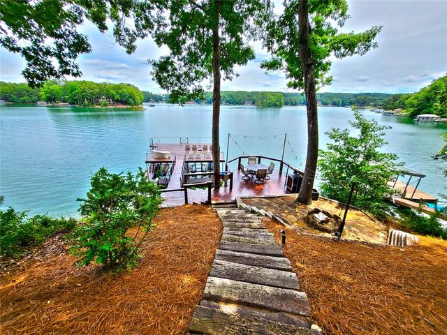 108 Carolina Cove Road, Seneca, SC 29672