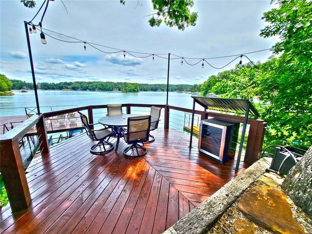 108 Carolina Cove Road, Seneca, SC 29672