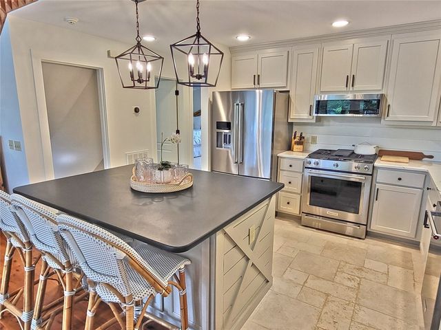 108 Carolina Cove Road, Seneca, SC 29672