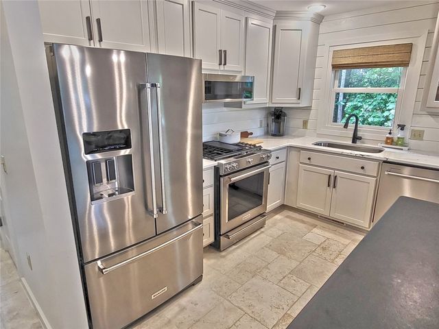 108 Carolina Cove Road, Seneca, SC 29672