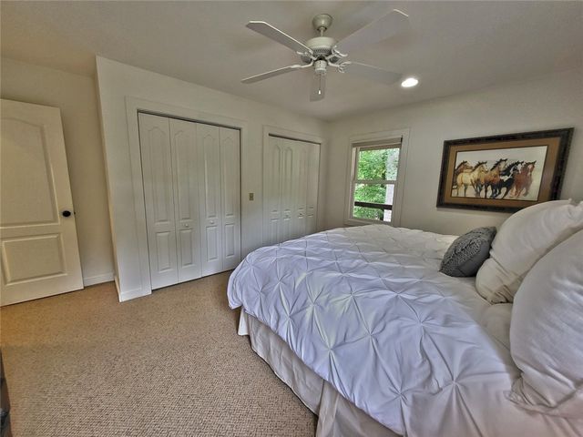 108 Carolina Cove Road, Seneca, SC 29672
