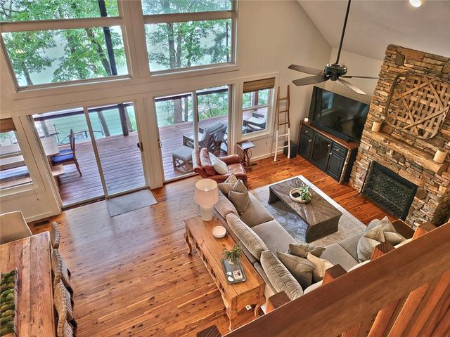 108 Carolina Cove Road, Seneca, SC 29672