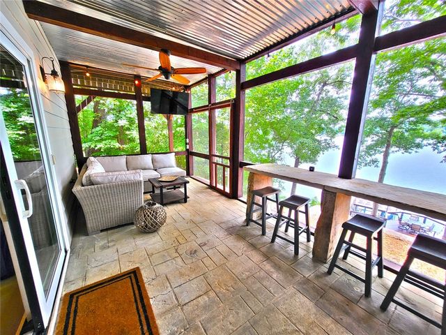 108 Carolina Cove Road, Seneca, SC 29672