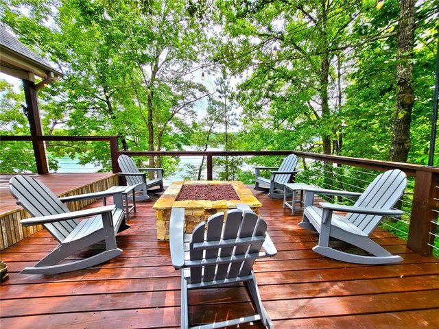108 Carolina Cove Road, Seneca, SC 29672