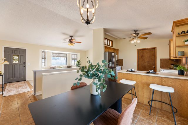 412 Southwind, Valley Center, KS 67147