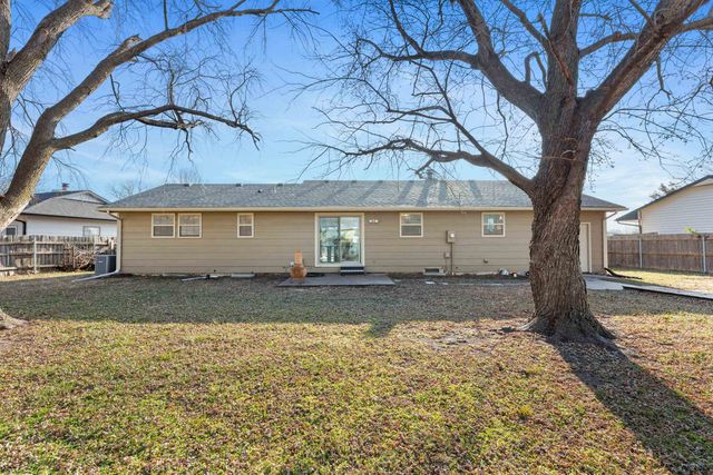 412 Southwind, Valley Center, KS 67147