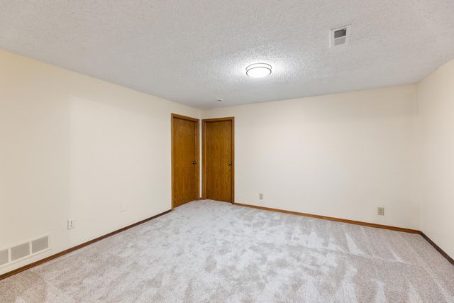 412 Southwind, Valley Center, KS 67147