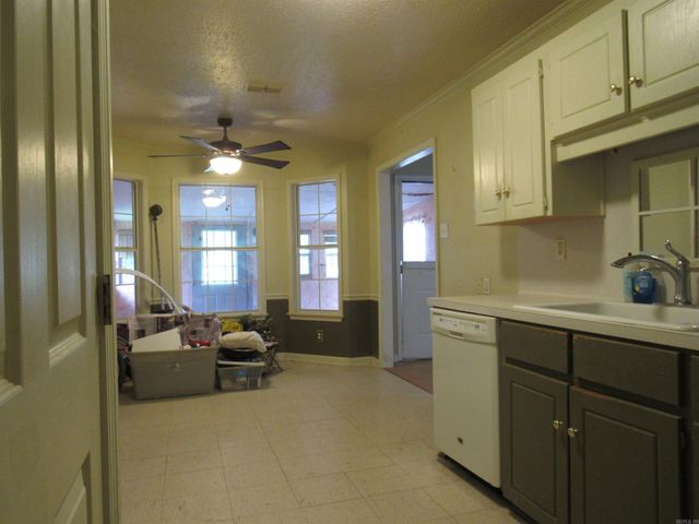 33 Reno Dr, Cabot, AR 72023