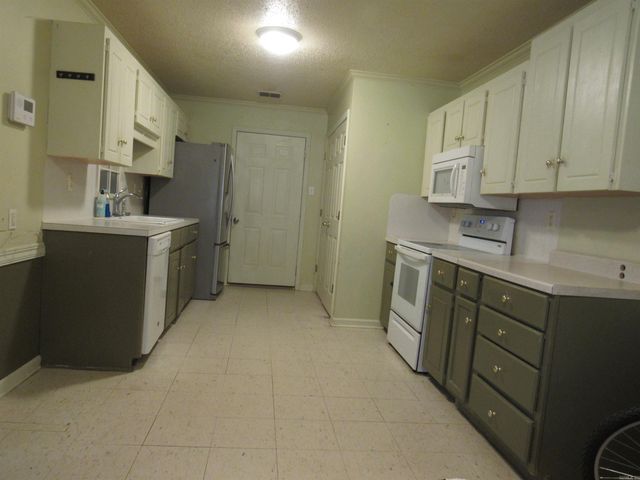 33 Reno Dr, Cabot, AR 72023