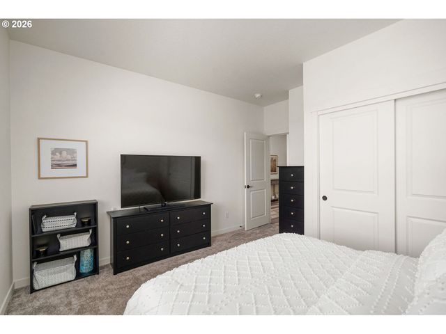 1794 Ne SHELL ROCK Dr, Estacada, OR 97023