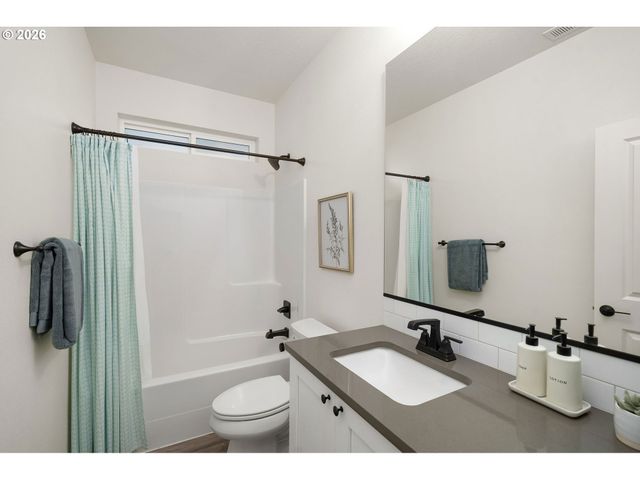 1794 Ne SHELL ROCK Dr, Estacada, OR 97023