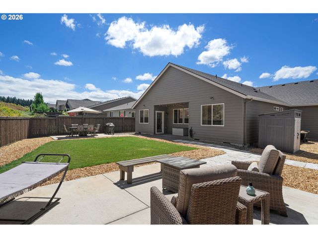 1794 Ne SHELL ROCK Dr, Estacada, OR 97023