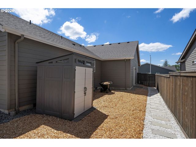 1794 Ne SHELL ROCK Dr, Estacada, OR 97023