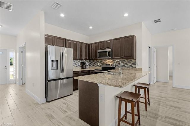 4201 NW 32nd ST, Cape Coral, FL 33993