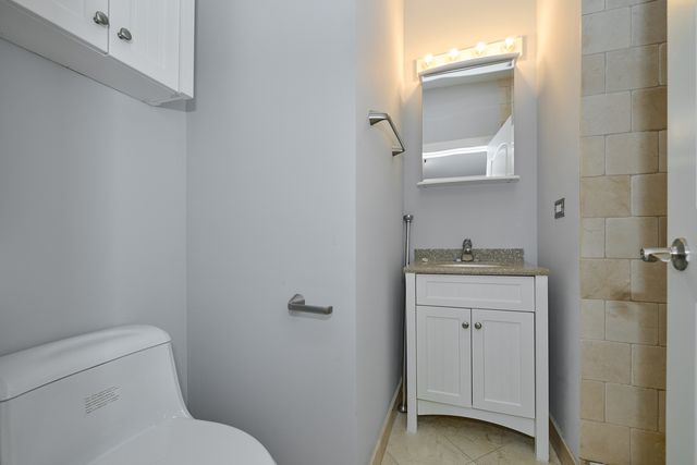 5715 N Kimball Avenue 1N, Chicago, IL 60659