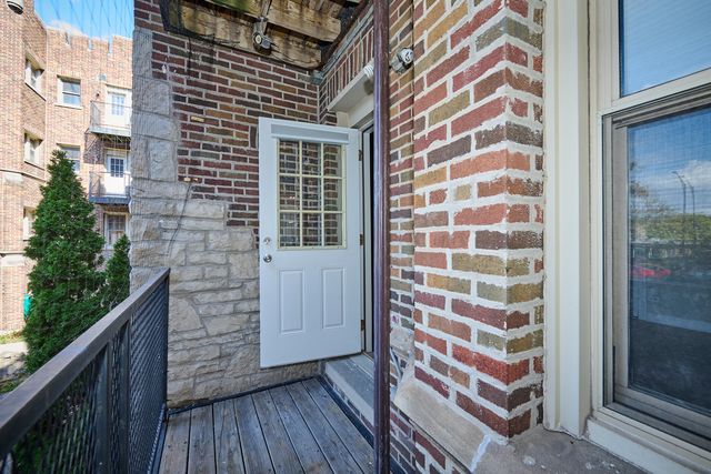 5715 N Kimball Avenue 1N, Chicago, IL 60659