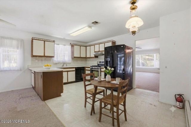 112 Pulaski Boulevard, Toms River, NJ 08757