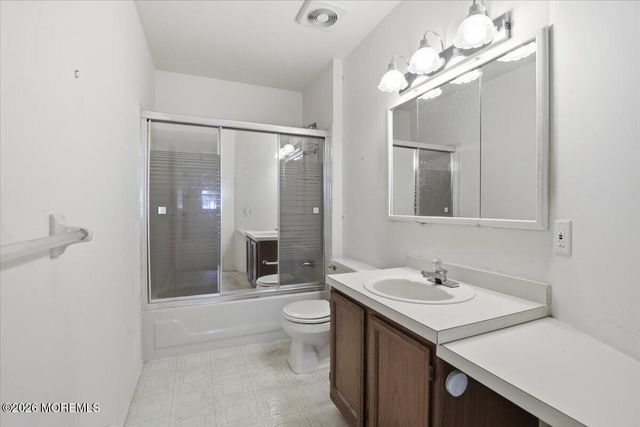112 Pulaski Boulevard, Toms River, NJ 08757