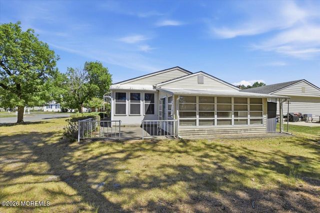 112 Pulaski Boulevard, Toms River, NJ 08757