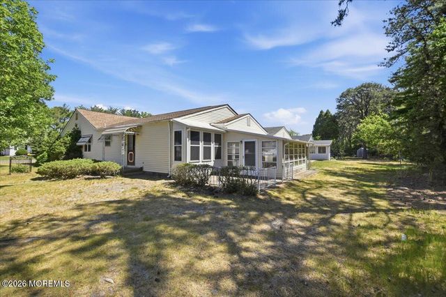 112 Pulaski Boulevard, Toms River, NJ 08757