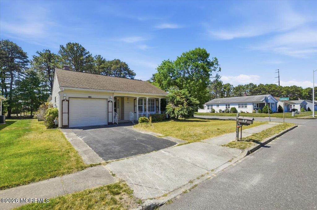 112 Pulaski Boulevard, Toms River, NJ 08757