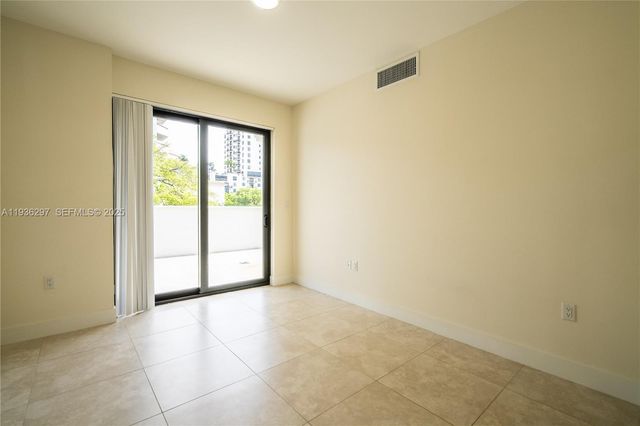 1091 Galiano St 306, Coral Gables, FL 33134