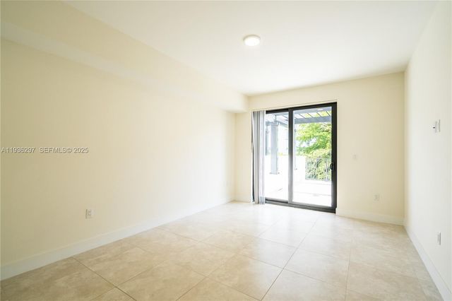 1091 Galiano St 306, Coral Gables, FL 33134