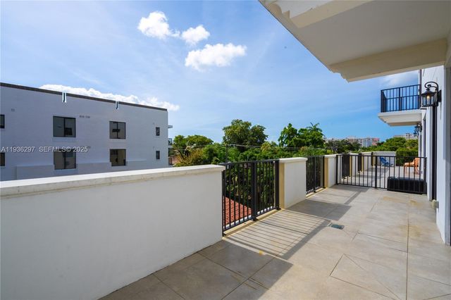 1091 Galiano St 306, Coral Gables, FL 33134