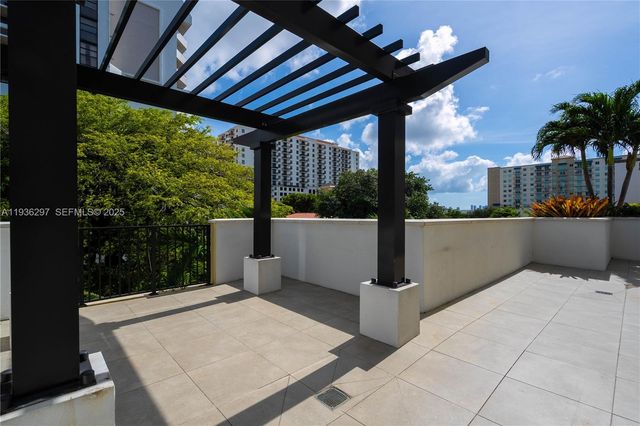 1091 Galiano St 306, Coral Gables, FL 33134