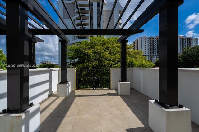 1091 Galiano St 306, Coral Gables, FL 33134