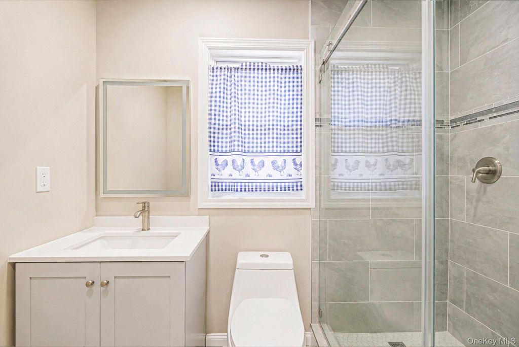 28 High Street, Farmingdale, NY 11735 — photo 5