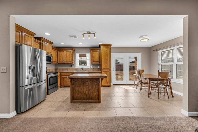 826 NW Hilltop Dr, Lawton, OK 73507