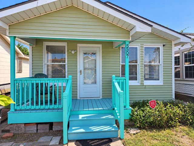 5507 Avenue P, Galveston, TX 77551