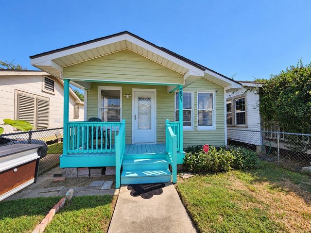 5507 Avenue P, Galveston, TX 77551